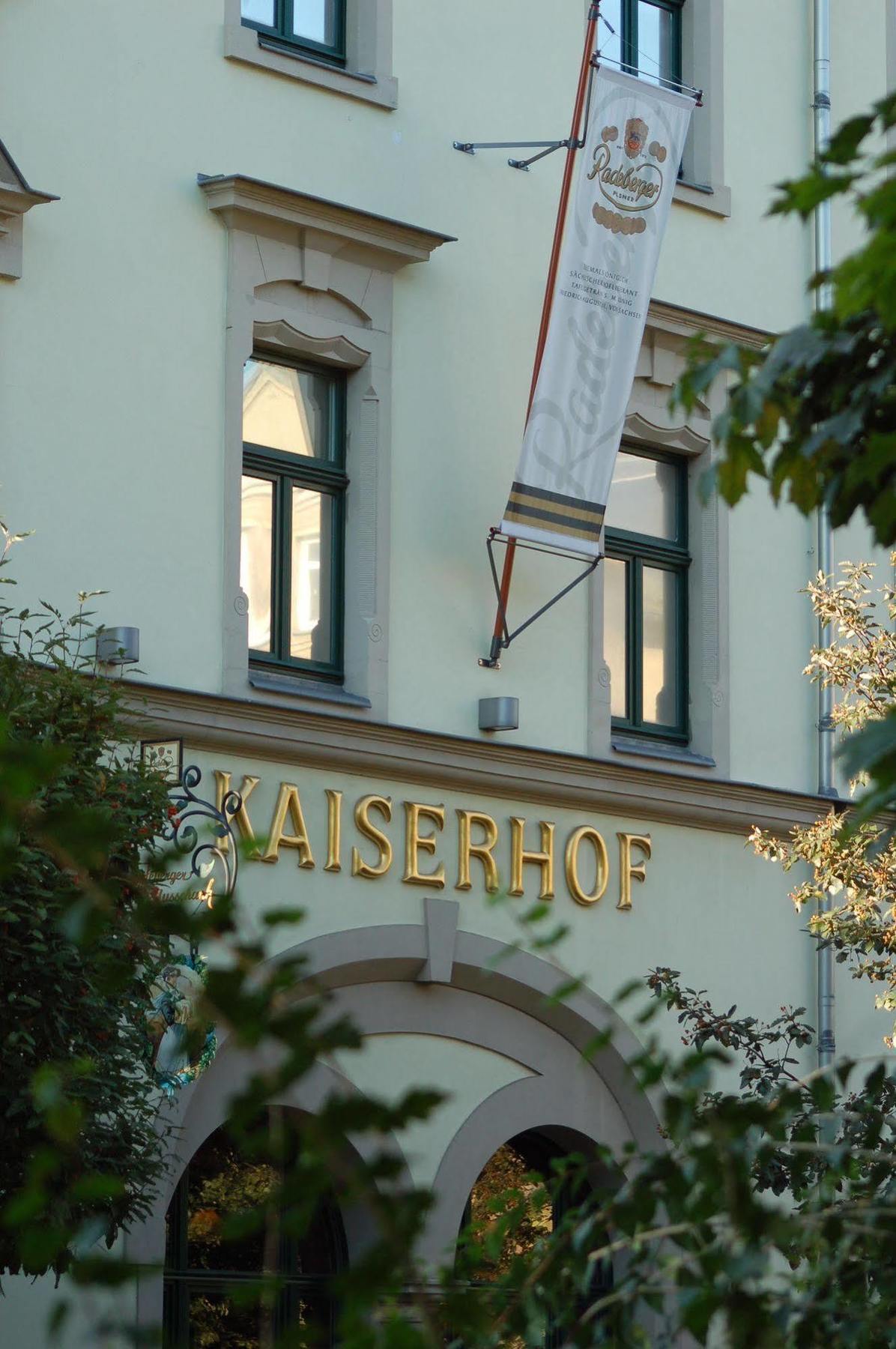 Hotel Kaiserhof Радеберг Экстерьер фото